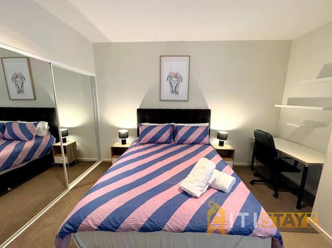 Pretty Penthouse - Close To ANU - Stayed 3