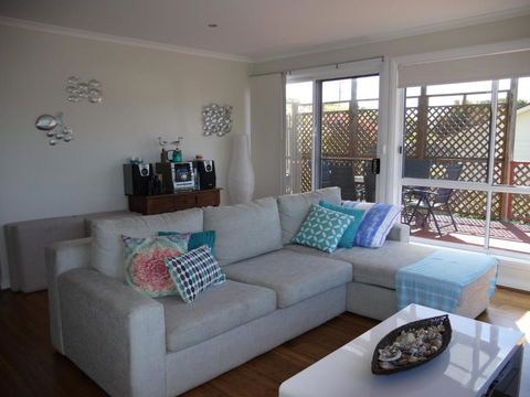 Prime Location - Totally Refurbished - Stays Accommodation 3