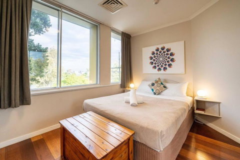 Quaint Auchenflower 1B1B Apt W Parking Close To UQ - Stayed 0