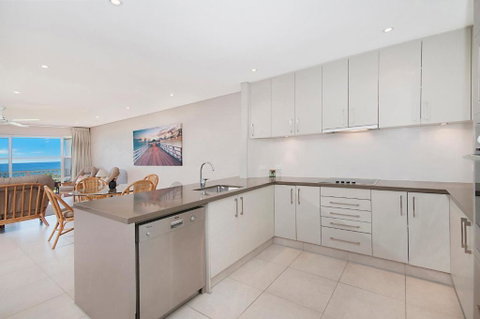 Quarterdeck 20 - Stayed 2