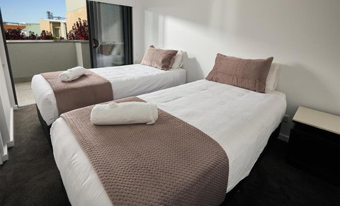 Quattro On Young - Stayed 1