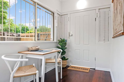Quiet & Bright Art Deco Apartment By New Farm Park - Stayed 3