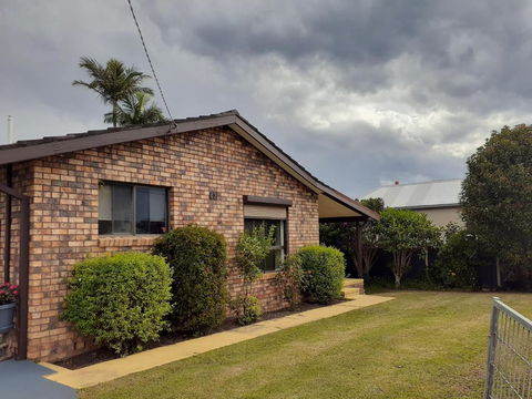 QUIET PROPERTY BY THE RIVER - Stays Accommodation 0