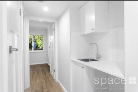 Quintessential Oceanview Apartment In Cottesloe - Stayed 0