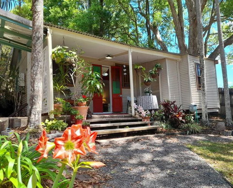 Quirky Cottage In Centre Of Maleny, Walk Everywhere - Stayed 0