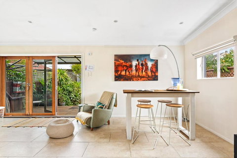 Quirky Marrickville 1-Bed With Courtyard By Shops - Stays Accommodation 0