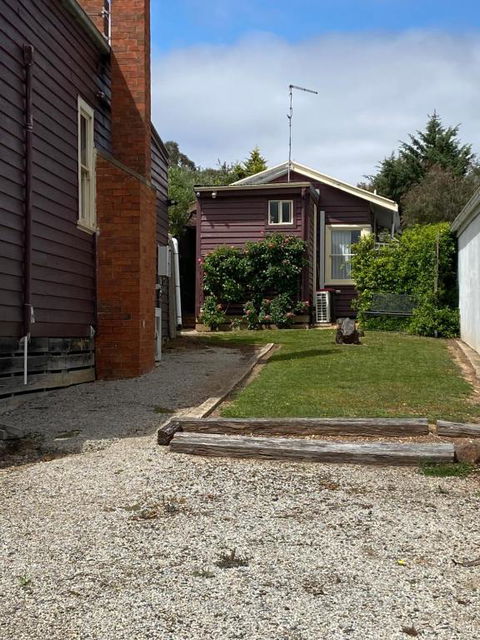 R&R Blue Diamond Luxury Studio Maryborough, Vic - Stays Accommodation 2