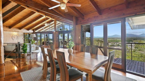 Rainforest Treehouse Sanctuary - With Ocean Views - Stayed 2