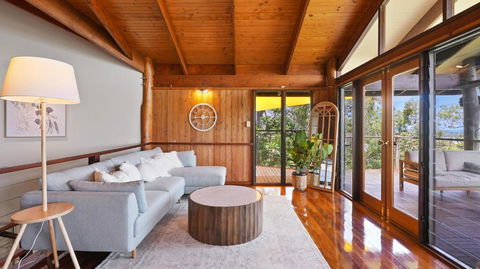 Rainforest Treehouse Sanctuary - With Ocean Views - Stayed 3