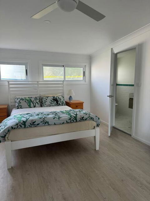 Rare Broulee Beachfront House - Stayed 1