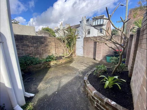 Rear Garden Suite - Stayed 1