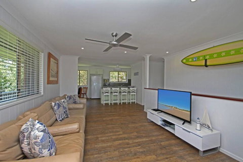 Red Door Beach House - Stayed 3