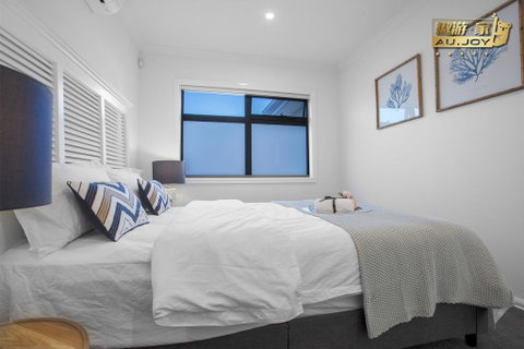 AU.JOY 3 Bed Townhouse Burwood 3 - Stays Accommodation 3