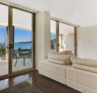 Aura apartment with Spectacular Views - Stayed