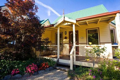 Autumn Abode Cottages - Stays Accommodation 1