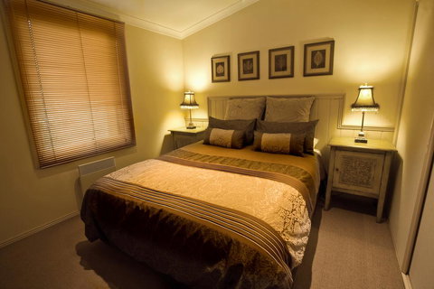 Autumn Abode Cottages - Stays Accommodation 3