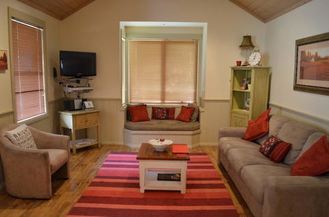 Autumn Affair Cottage 5 - Stayed 3