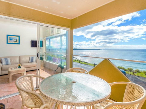 Avalon 1 - Overlooking Beautiful Convent Beach - Stayed 0
