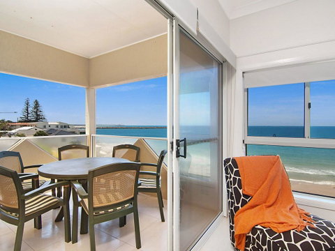 Avalon 3 - Views To Die For - Across The Road From Convent Beach - Stayed 0