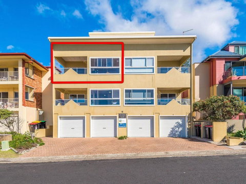 Avalon 4 - Right Across The Road From Convent Beach - Uninterrupted Views - Stayed 1