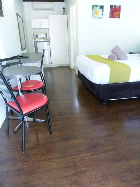 Azalea Motel - Stays Accommodation 0