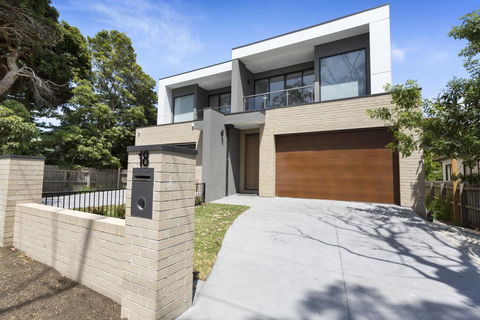 AZURE - ROSEBUD - Stayed 2