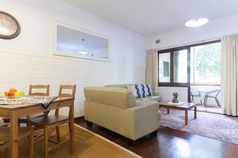 B2 Broadway Abode Close To Swan River, UWA & Hospitals - Stayed 1