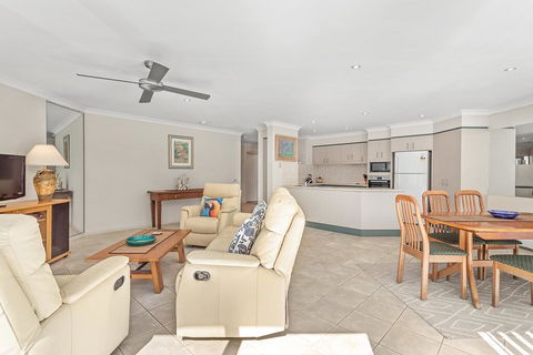 Bagnall Beach Apartments Unit 5-153 Government Rd - Stays Accommodation 2