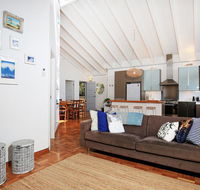 Balena  Culburra - Pet Friendly - 1 Min Walk to Beach - Stayed