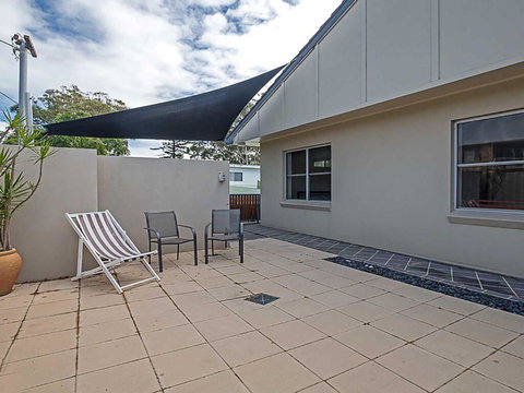 Banyan' 14 Montevideo Parade - Spacious Three Bedroom Pet Friendly Property With Air Con - Stayed 1