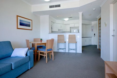 Barrington, 713/35-45 Shoal Bay Road - Stayed 3