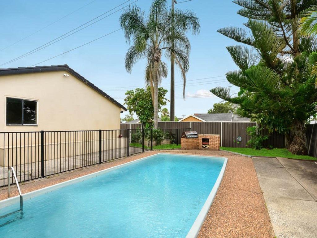 Killarney Vale NSW Stayed