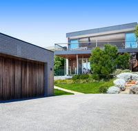 Bay Vista - Amazing Bay Views with the beach at your doorstop - Stays Accommodation
