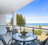 Bayline Beachfront Apartment no 4