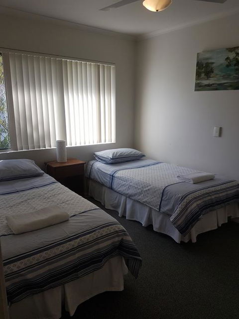Bayshores Holiday Apartments - Stayed 1
