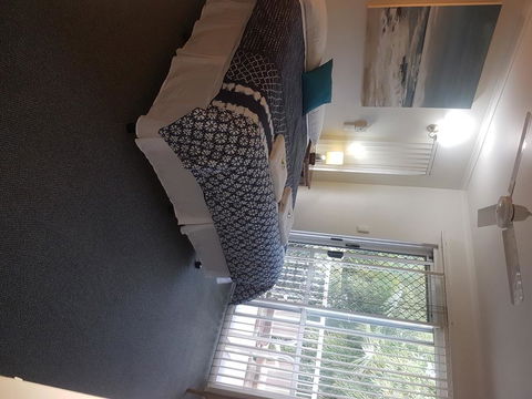 Bayshores Holiday Apartments - Stayed 3