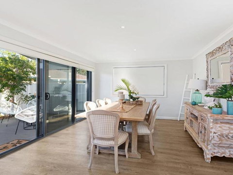 Beach 'Shac' On Parkway - Stayed 3