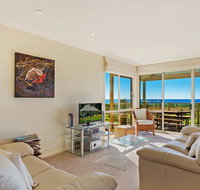 Beach Breakers Apartment - Stunning Views