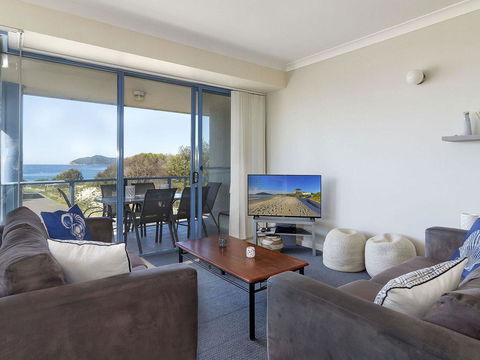 Beach Front Bliss - Stays Accommodation 0