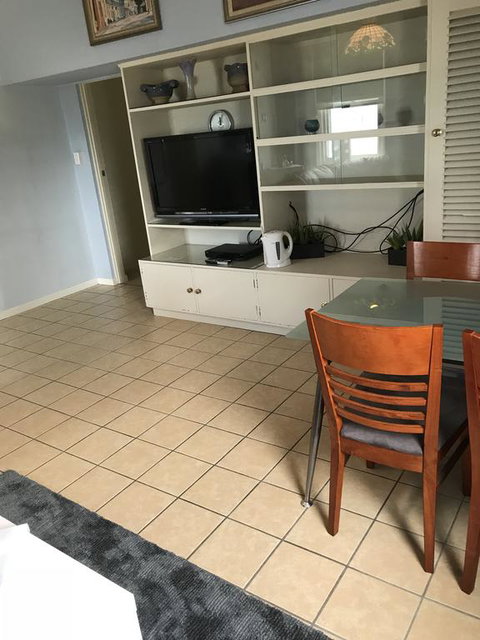 Beach Hotel - Stays Accommodation 3