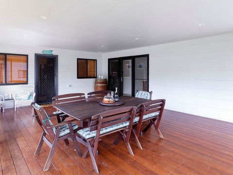 Beach House - Stays Accommodation 2