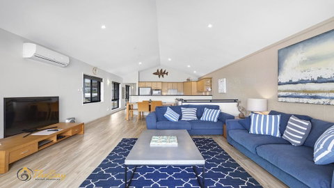 Beach House 72A Marine Drive - Fingal Bay - Stayed 2