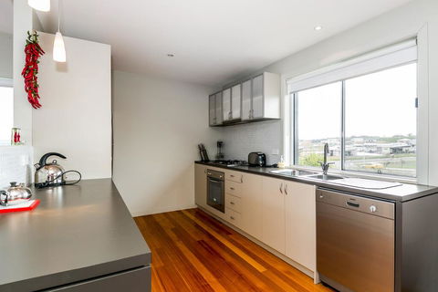 Beach Road Classic 2-114 - Stays Accommodation 0