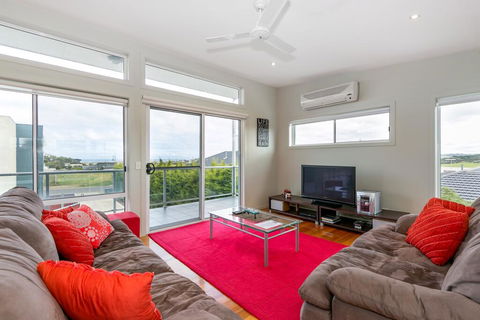 Beach Road Classic 2-114 - Stays Accommodation 1