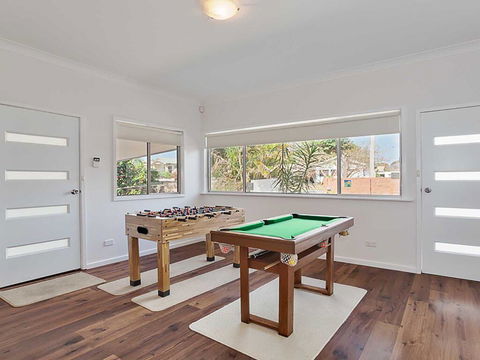 Beached Inn' 93 Foreshore Drive - Spacious Beach Front House - Stayed 1