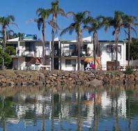 Beachfront 1 25 Willow Street - Stays Accommodation