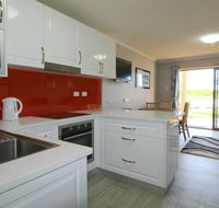 Beachfront 2 25 Willow Street - Stays Accommodation