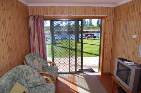 Beachfront 5, 25 Willow Street - Stayed 3