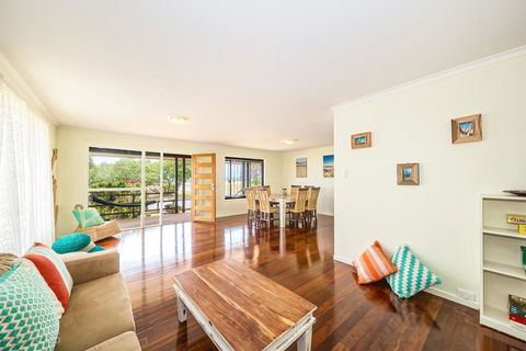 Beachfront At Bribie 2 Puppy Friendly - Stayed 2