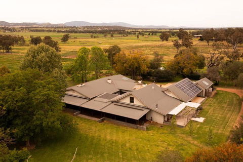 Redbank Estate - Luxury In Scone - Stays Accommodation 0